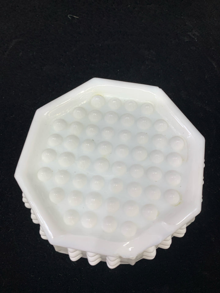 VTG MILK GLASS HOBNAIL ASHTRAY.