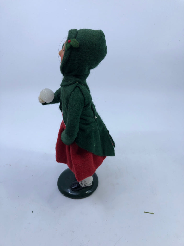 BYERS' CHOICE LITTLE GIRL W SNOWBALL-1990.