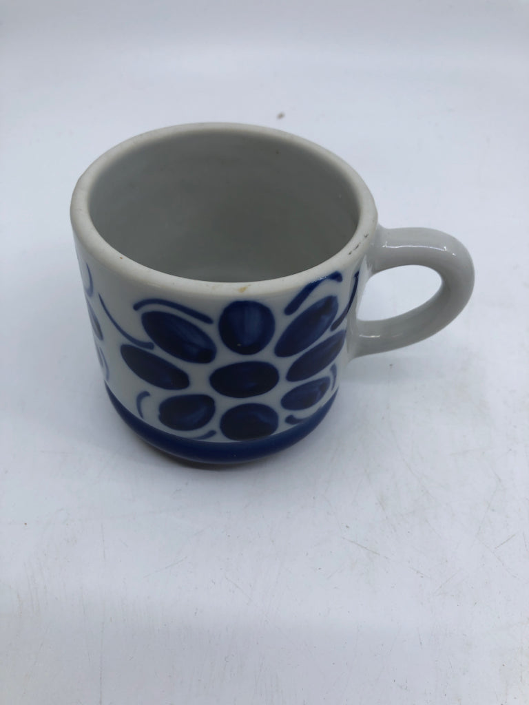 20 PC GREY/BLUE FLOWER DISH SET-SVC 6.