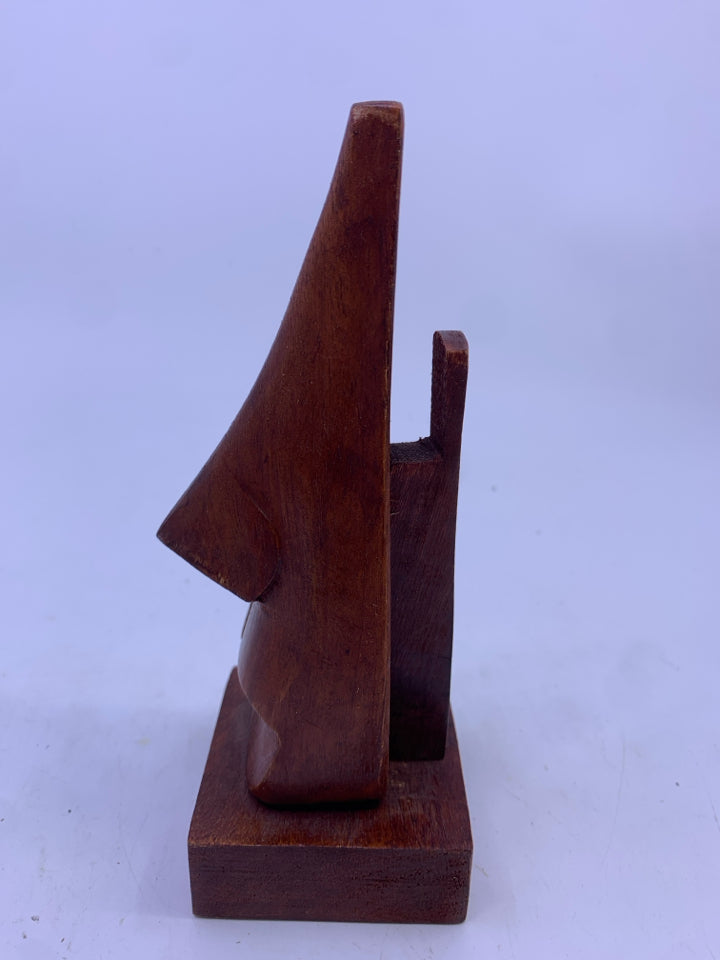 WOOD NOSE GLASSES HOLDER.