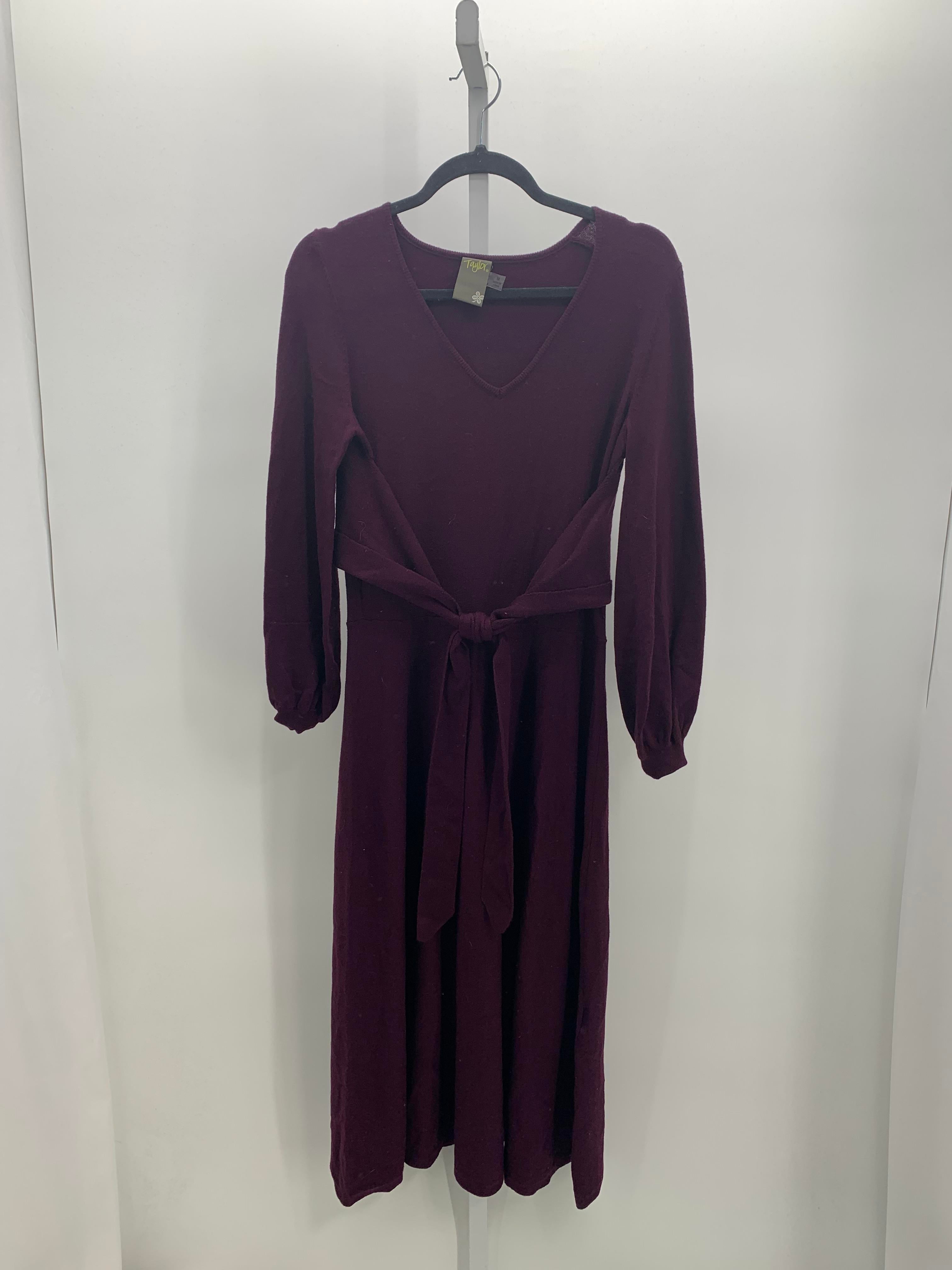 Taylor Size Medium Misses Long Sleeve Dress