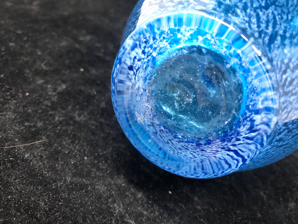 BLUE BLOWN GLASS PITCHER W/ CLEAR GLASS HANDLE.
