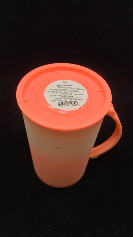 PINK OMBRE PLASTIC FREEZER MUG.