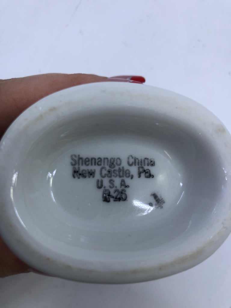 VTG SMALL RED AND GREY GRAVY BOAT.