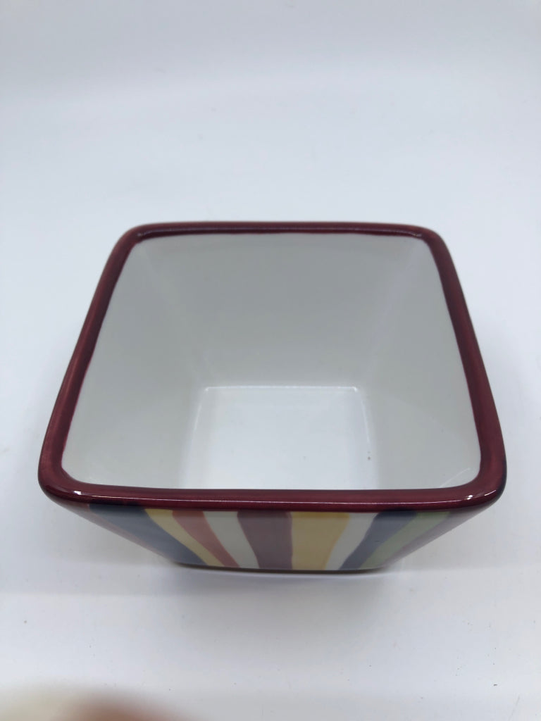 SQUARE SERVING BOWL MULTI-COLOR.