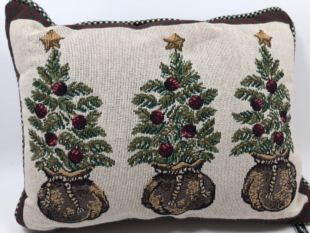 3 CHRISTMAS TREE PILLOW.