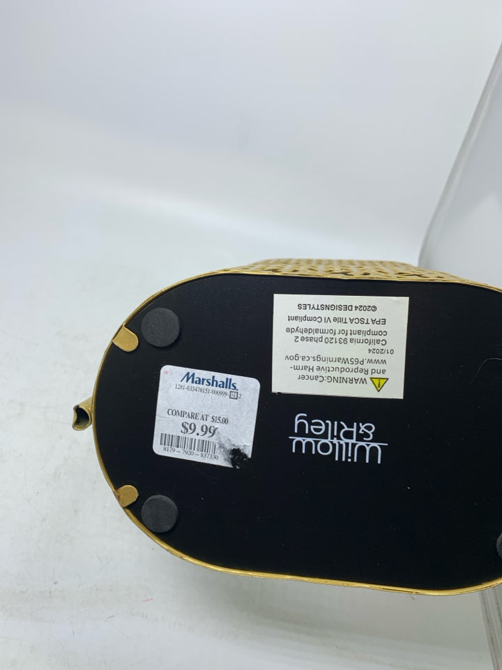PIERCED 2 TIER MIRRORED OVAL TRAY.