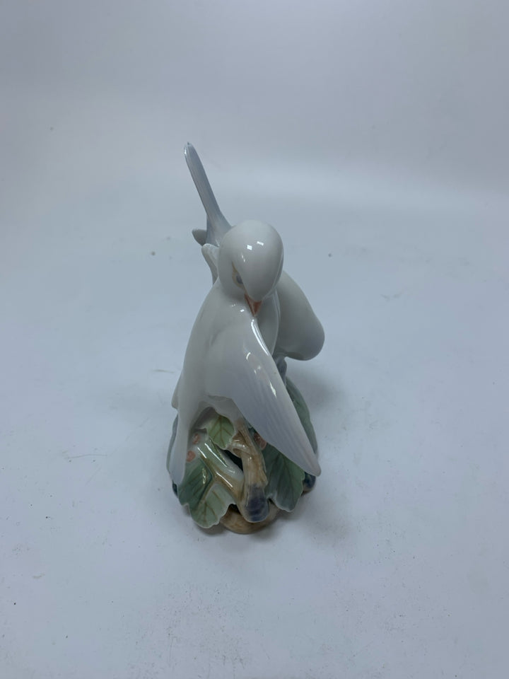 VTG PORCELAIN "LOVE BIRDS" DENMARK #402.