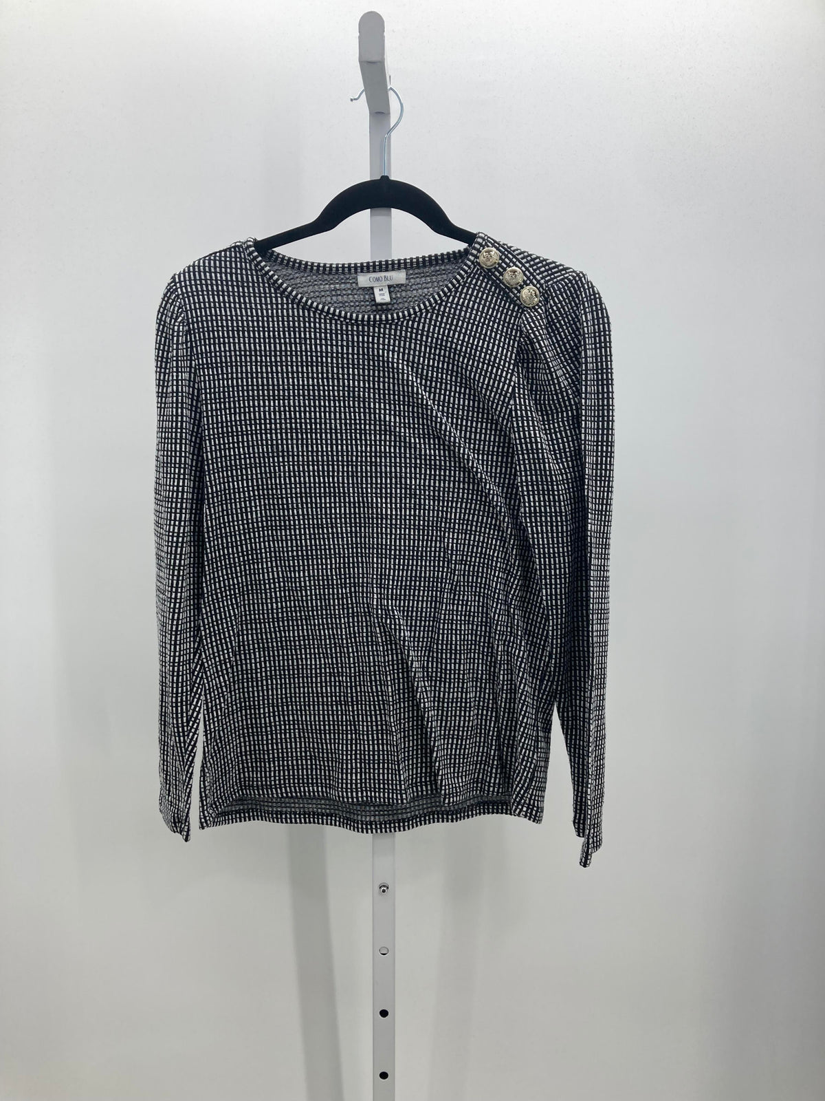 Size Medium Juniors Long Sleeve Shirt