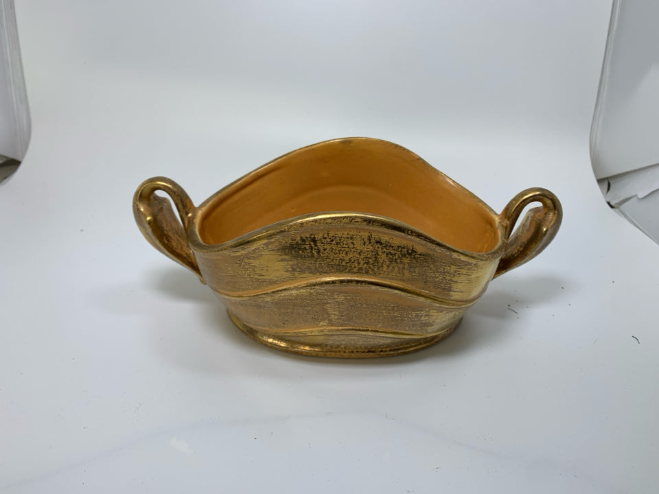 VTG OVALL GRANADA GOLD PLANTER W/ DOUBLE HANDLES.