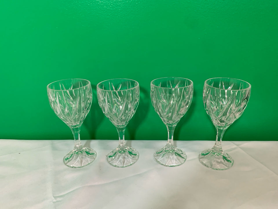 4 SHORT CUT CRYSTAL WINE GLASSES.