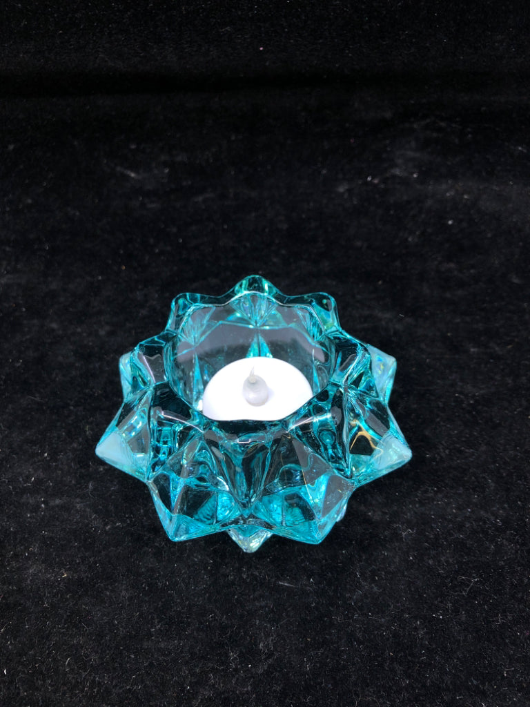 TEAL DIAMOND PATTERN TEALIGHT HOLDER.