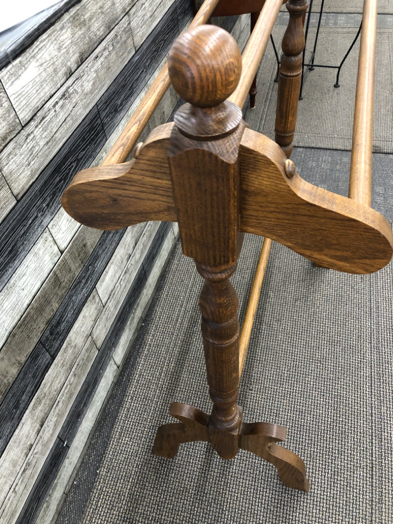 DARK WOOD 3 BAR QUILT RACK.