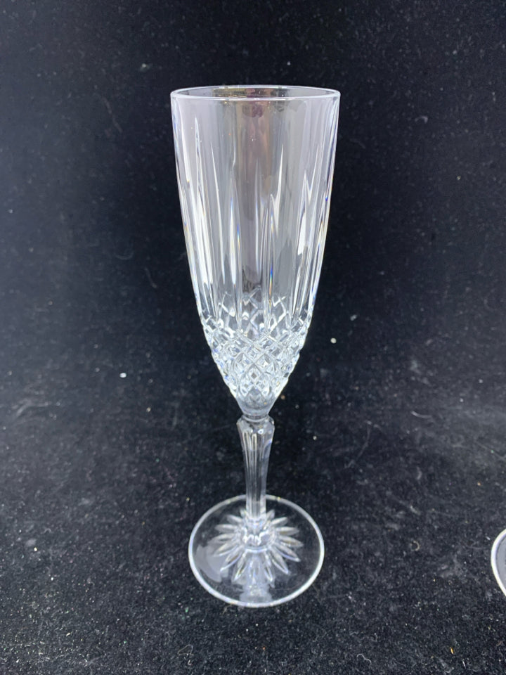 4 CRYSTAL DIAMOND PATTERN CHAMPAGNE FLUTES.