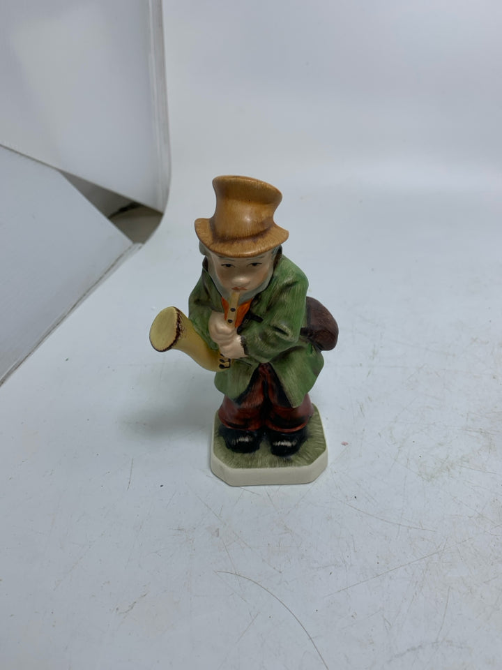 VTG FRIEDEL GERMAN MAN PLAYING SAXOPHONE.