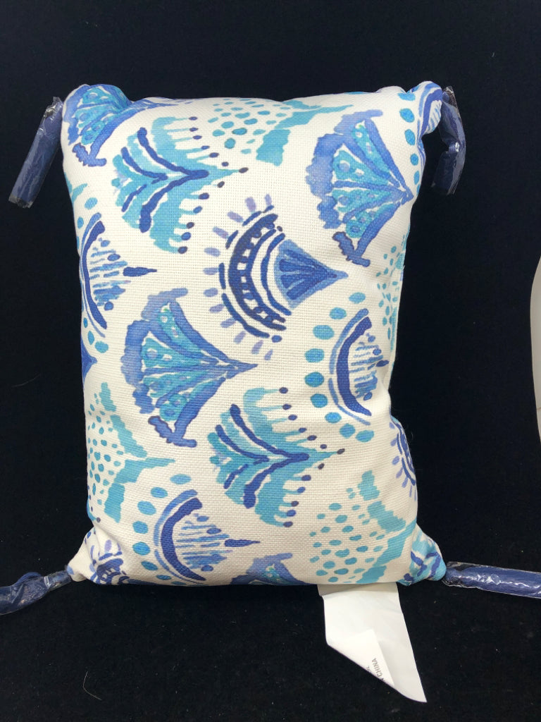 BLUE & WHITE PILLOW WATER COLOR DESIGN W/BLUE TASSELS.