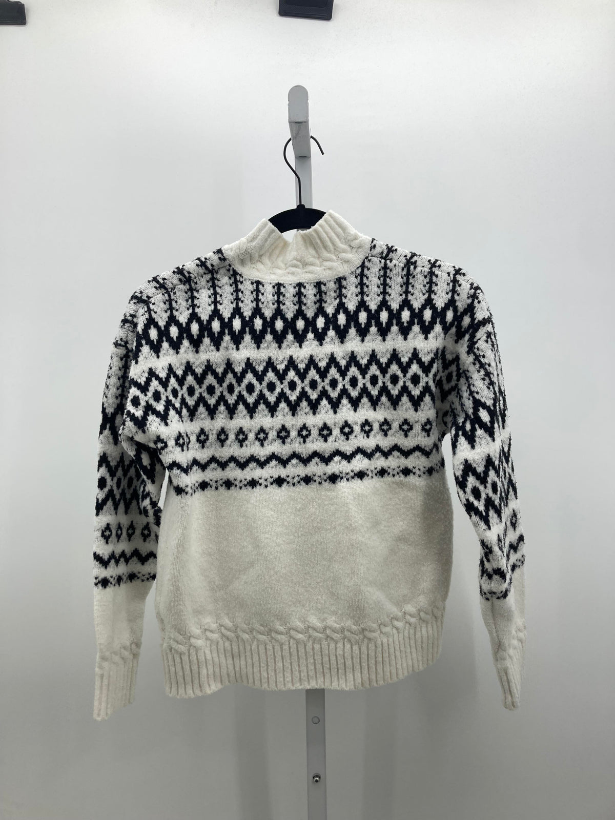 Tahari Size Medium Misses Long Slv Sweater