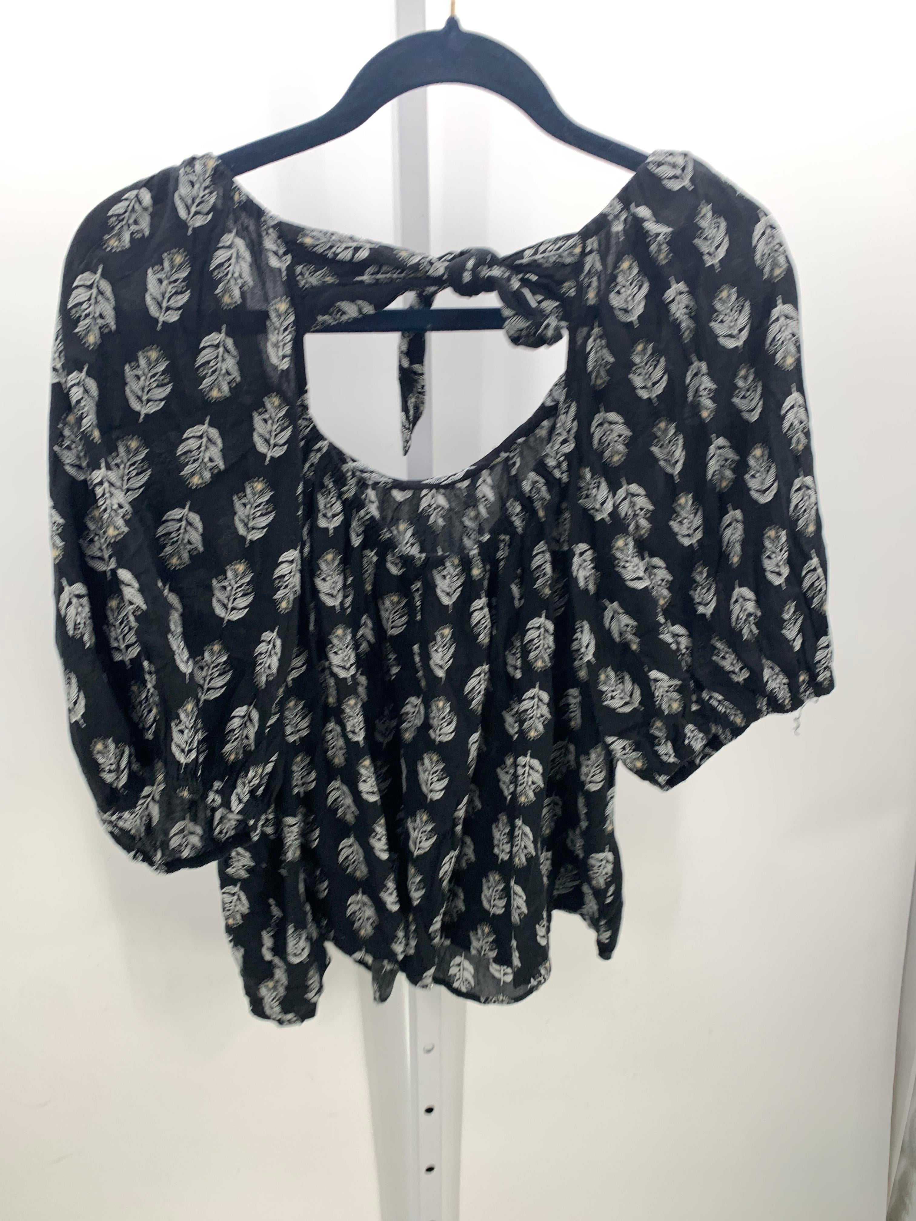 Old Navy Size XXL Misses Short Sleeve Shirt