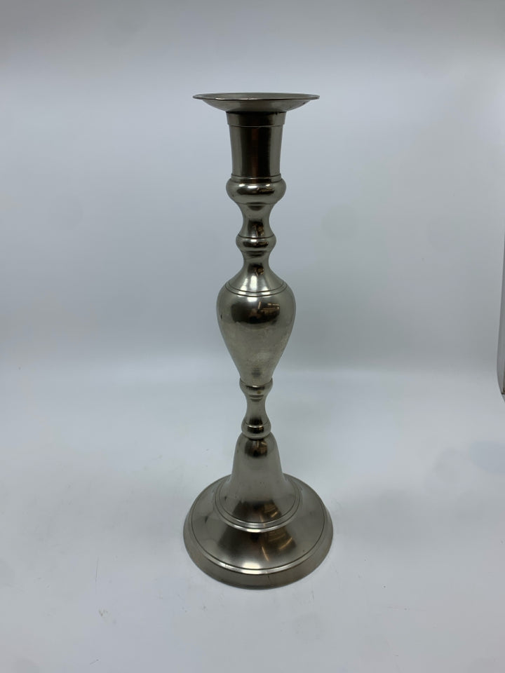 SILVER FINISH CANDLESTICK HOLDER.