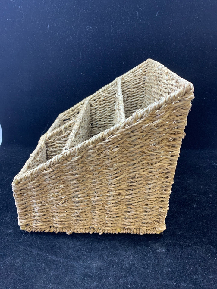 WICKER 4-SLOT DESK ORGANIZER.