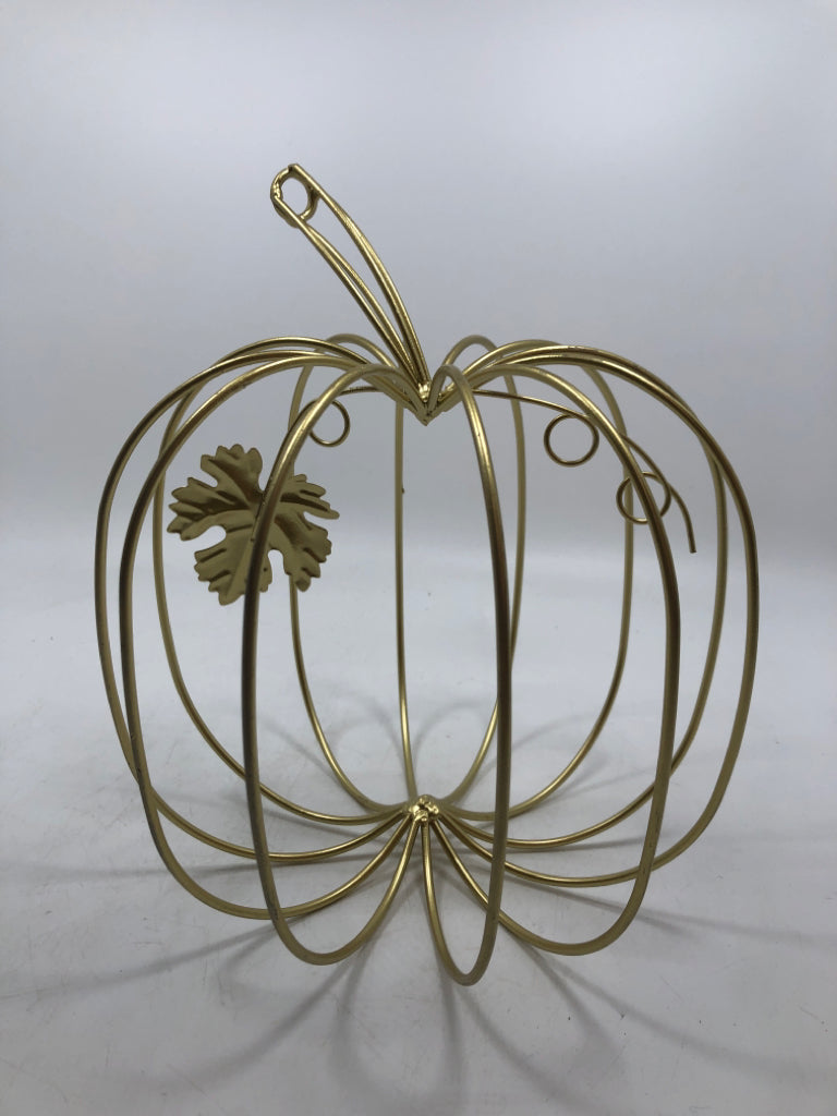 GOLD METAL PUMPKIN.