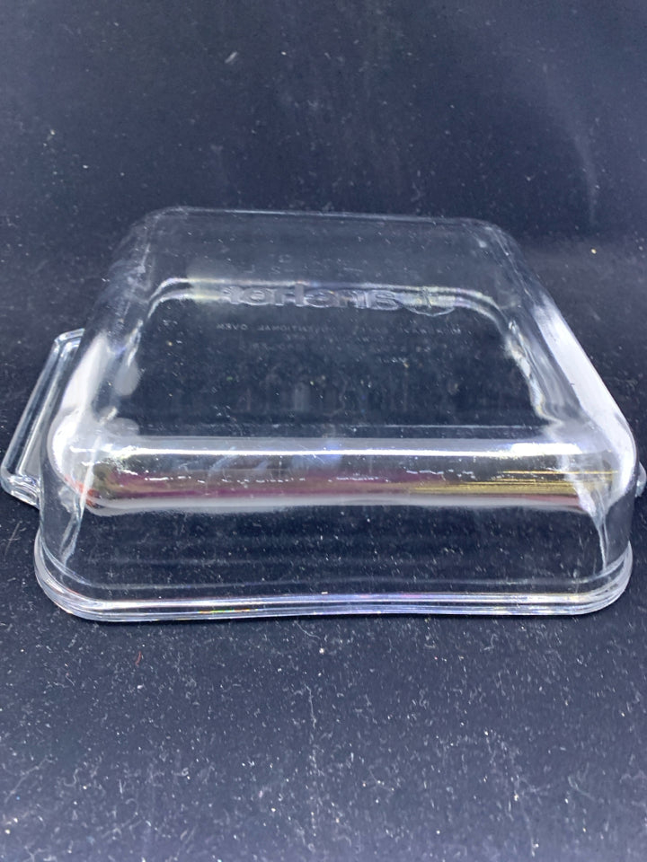 ANCHOR HOCKING SQUARE BAKING PAN.