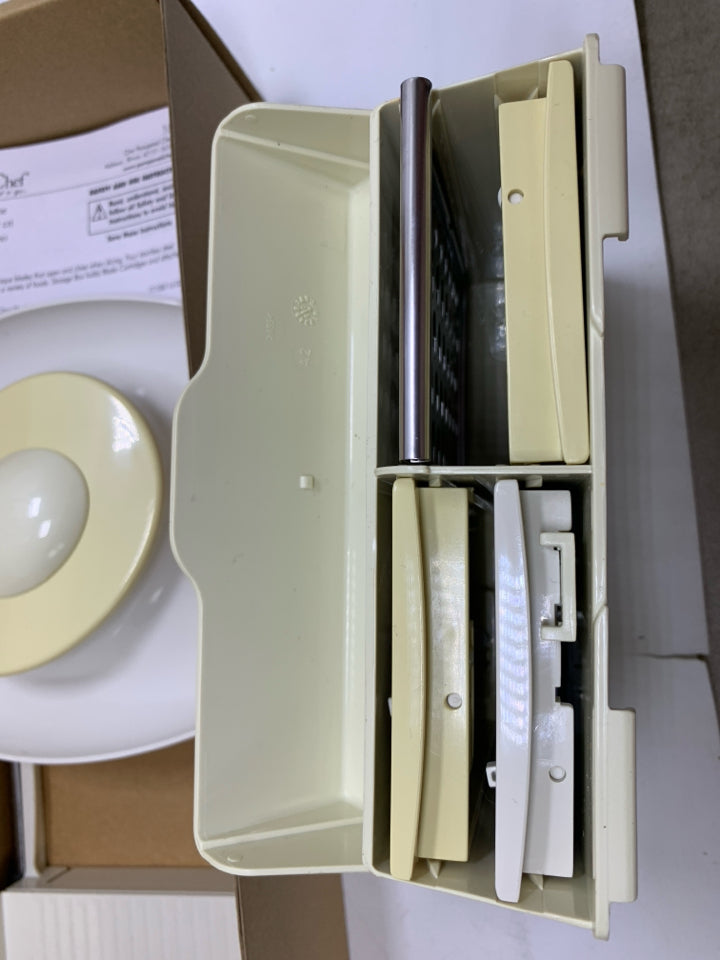 VTG IN BOX ULTIMATE MANDOLINE #1087 4 BLADE CARTRIDGES.