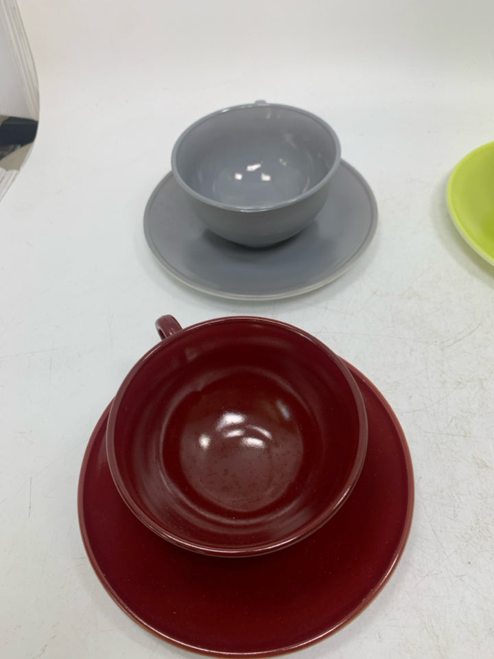 VTG 8PC OVIDE COLORFUL CUP + SAUCERS- SET OF 4