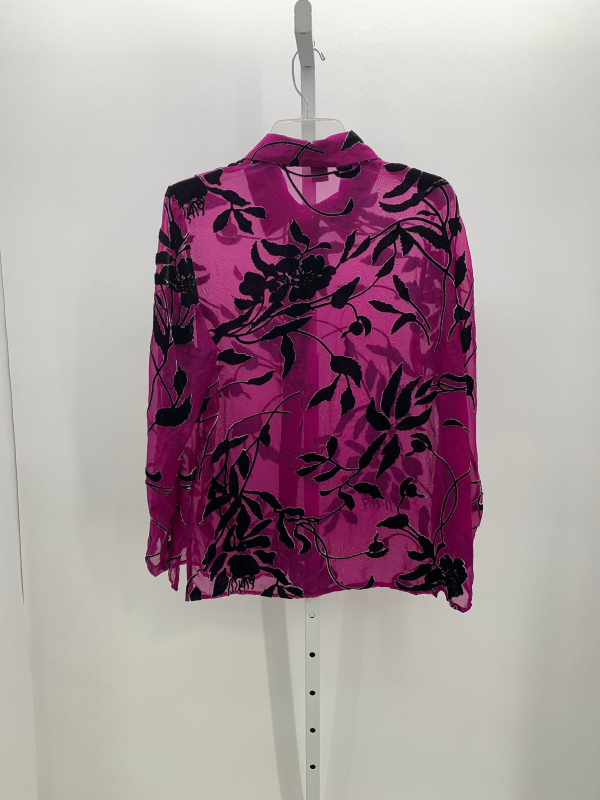 Size Extra Large Misses Long Sleeve Shirt