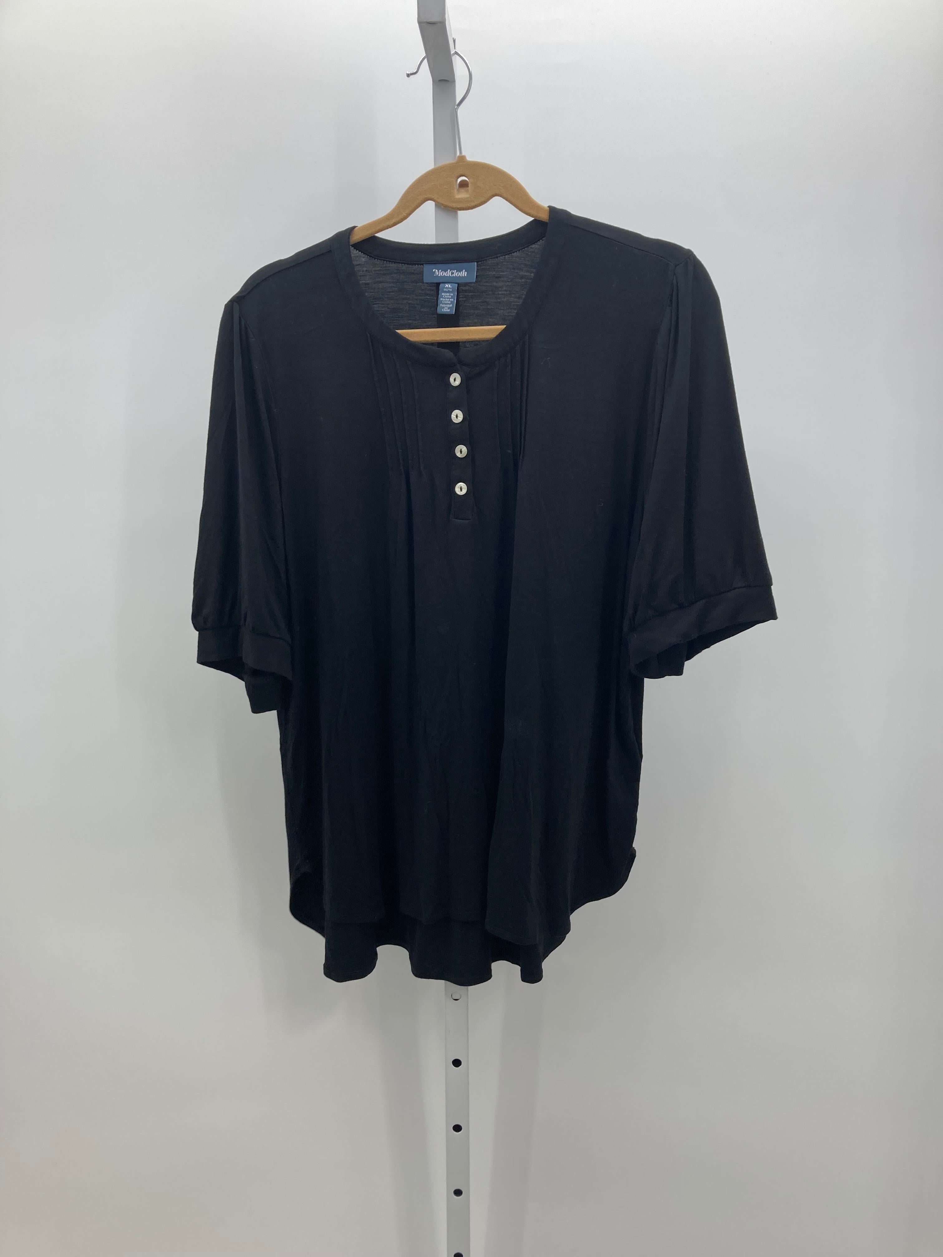 Size Extra Large Misses Short Sleeve Shirt