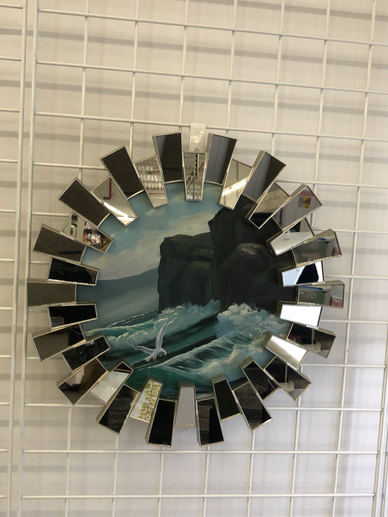 SEAGULL W/WAVES OIL PAINTING IN CIRCULAR REFLECTIVE FRAME.