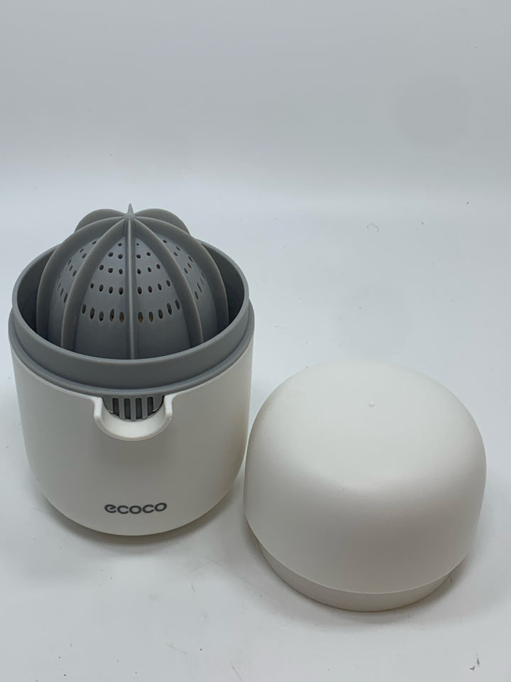 ECOCO PLASTIC JUICER.