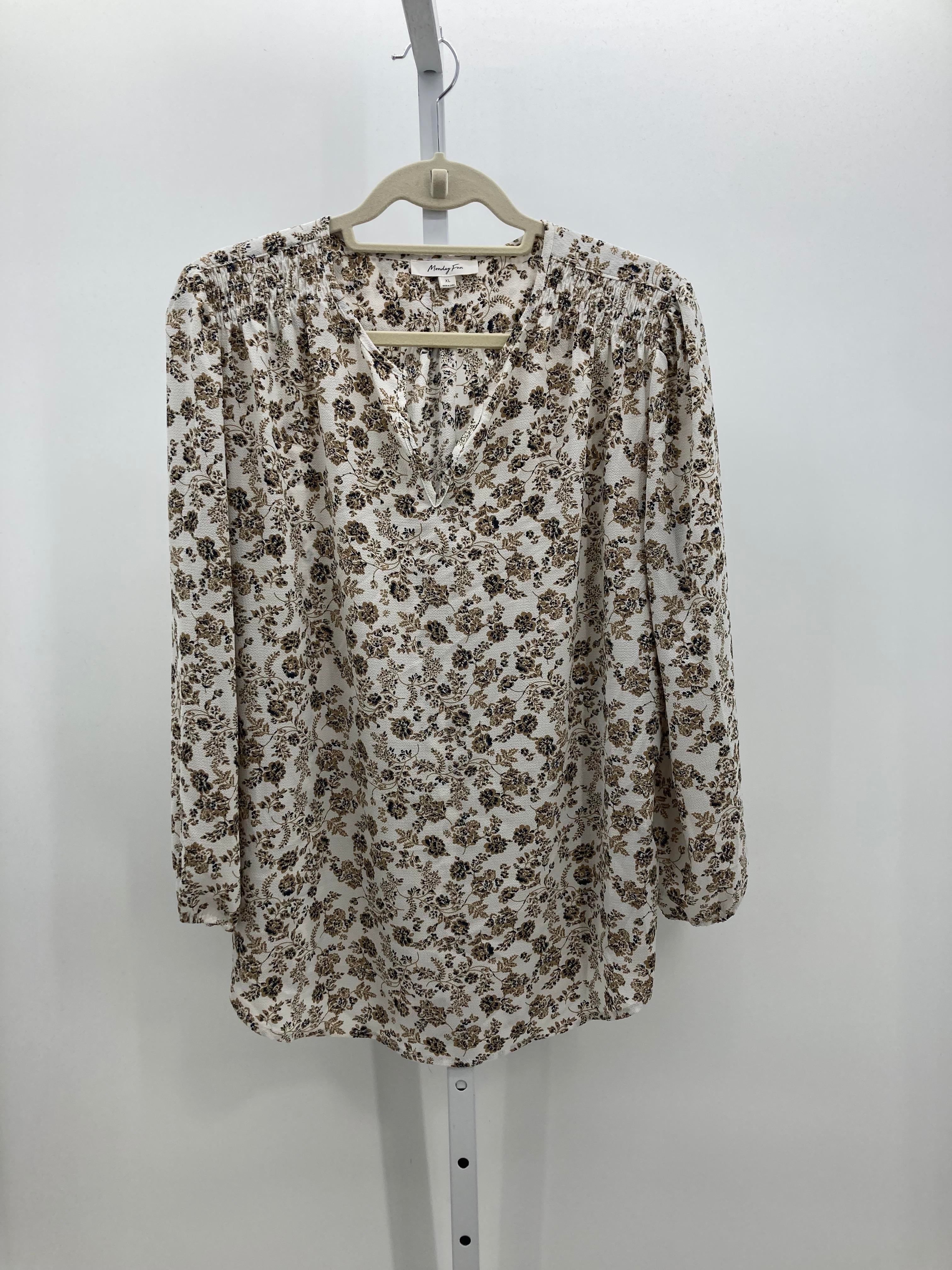 Size Extra Large Misses 3/4 Sleeve Shirt