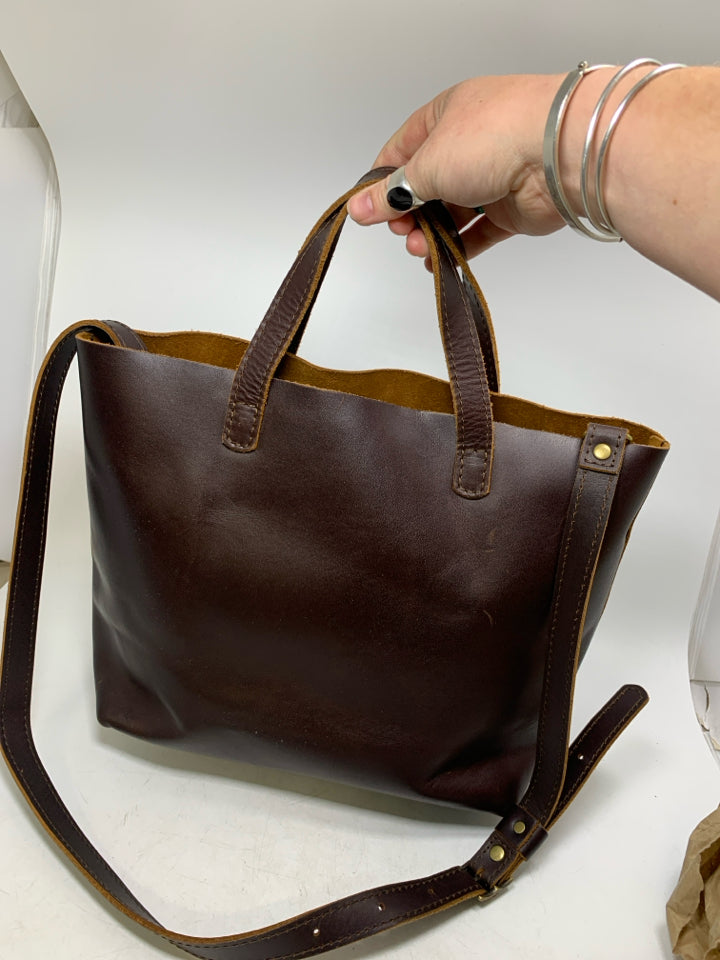 Portland Leather Co Front Pocket Shoulder Tote Bag *Minor Exterior Corner Wear