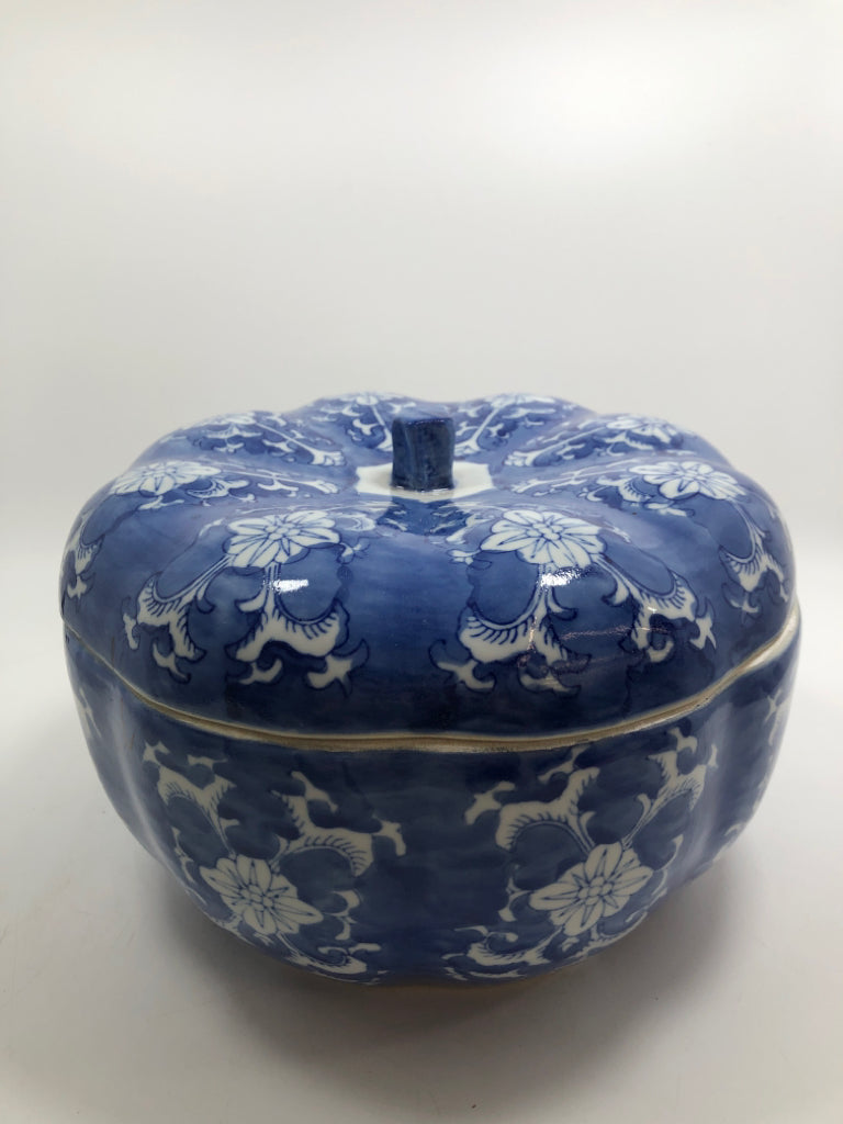 ORNATE BLUE/WHITE FLORAL PUMPKIN CANISTER.