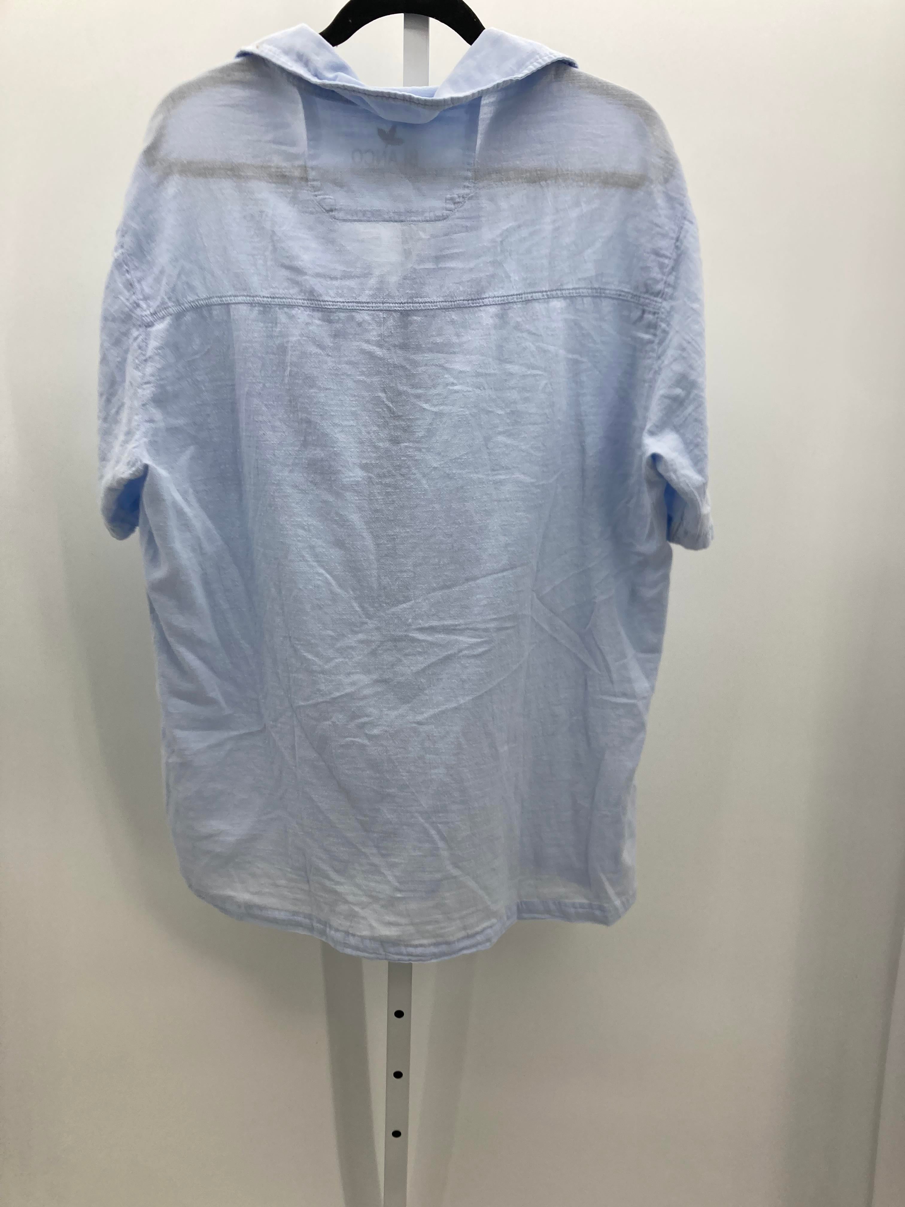 Size Extra Large Misses Short Sleeve Shirt