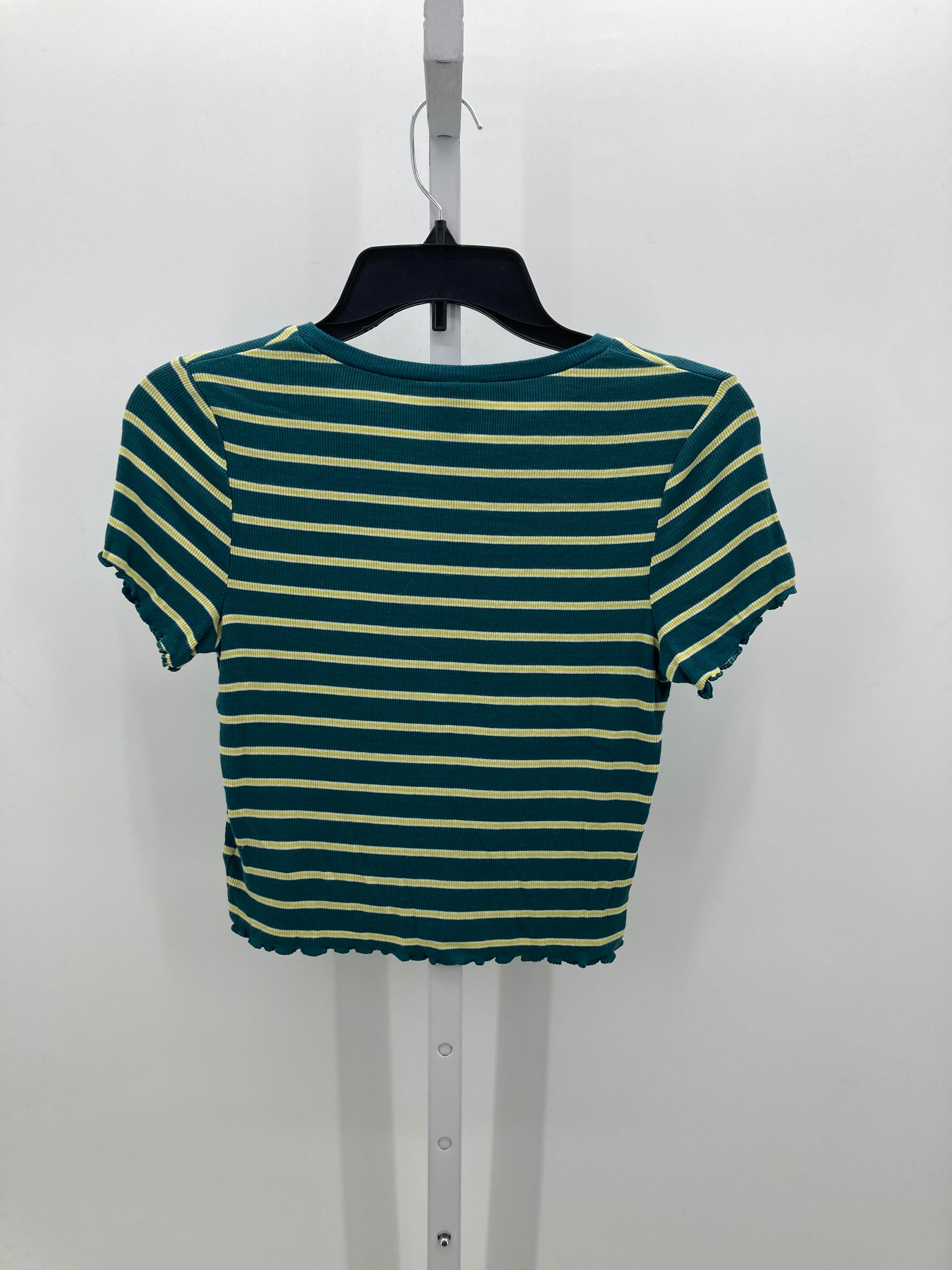 Wild Fable Size Medium Juniors Short Sleeve Shirt