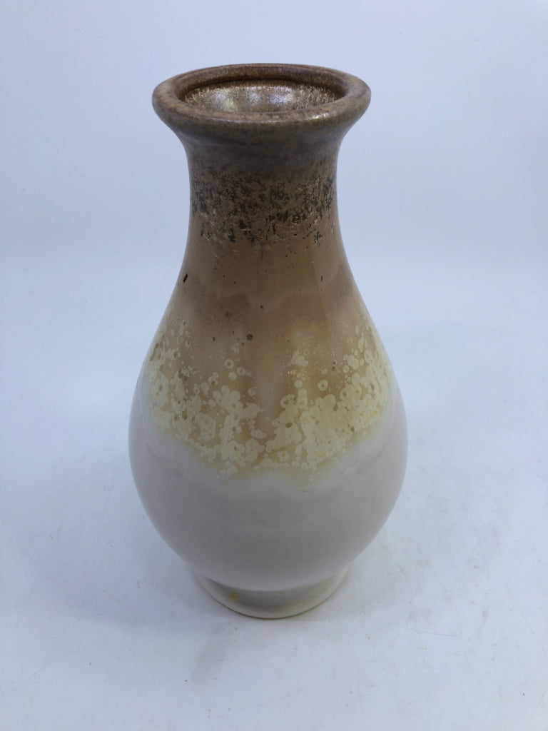 CERAMIC CREAM BOTTOM W/ TAN NECK.