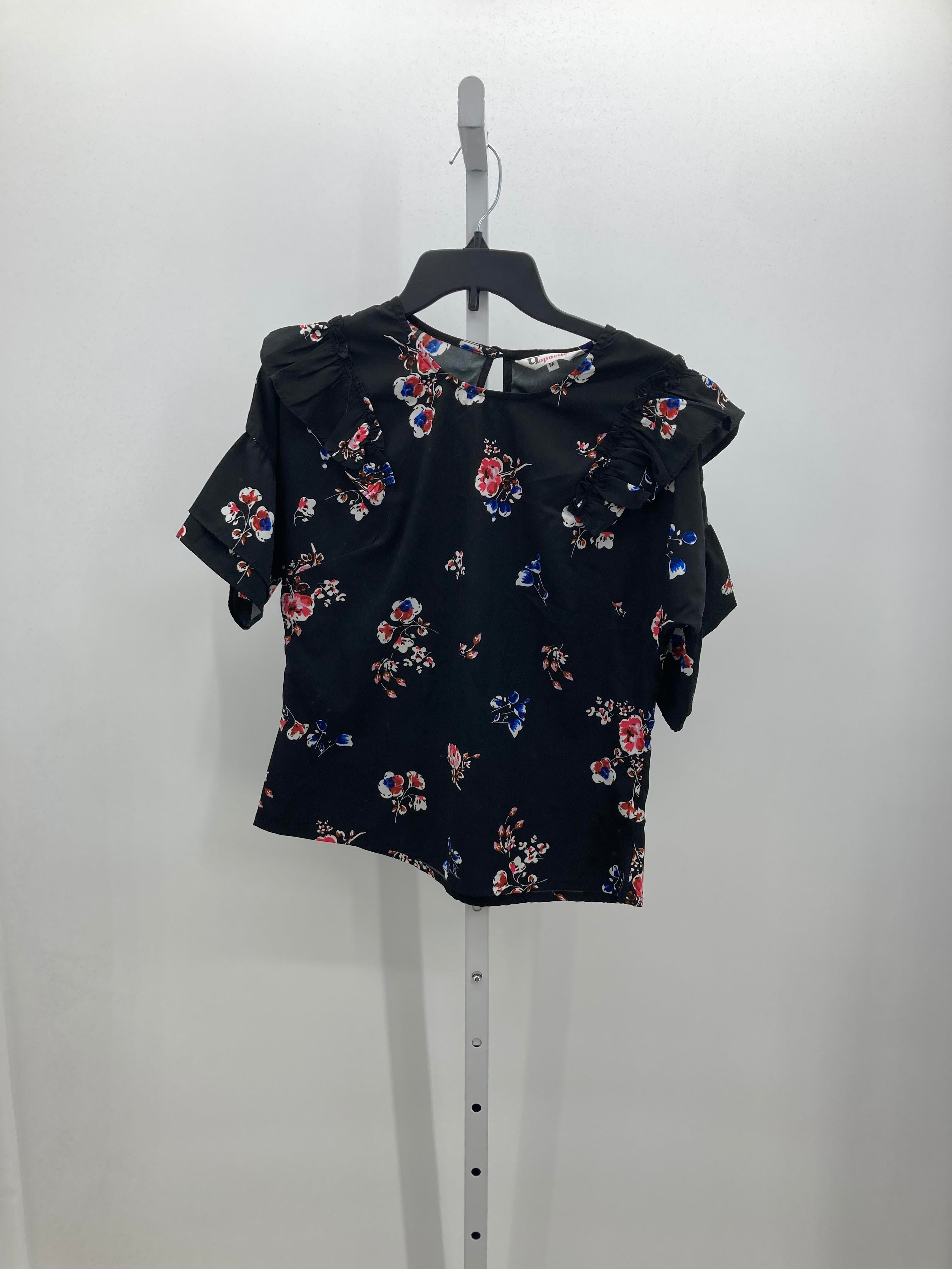 Size Medium Misses Short Sleeve Shirt