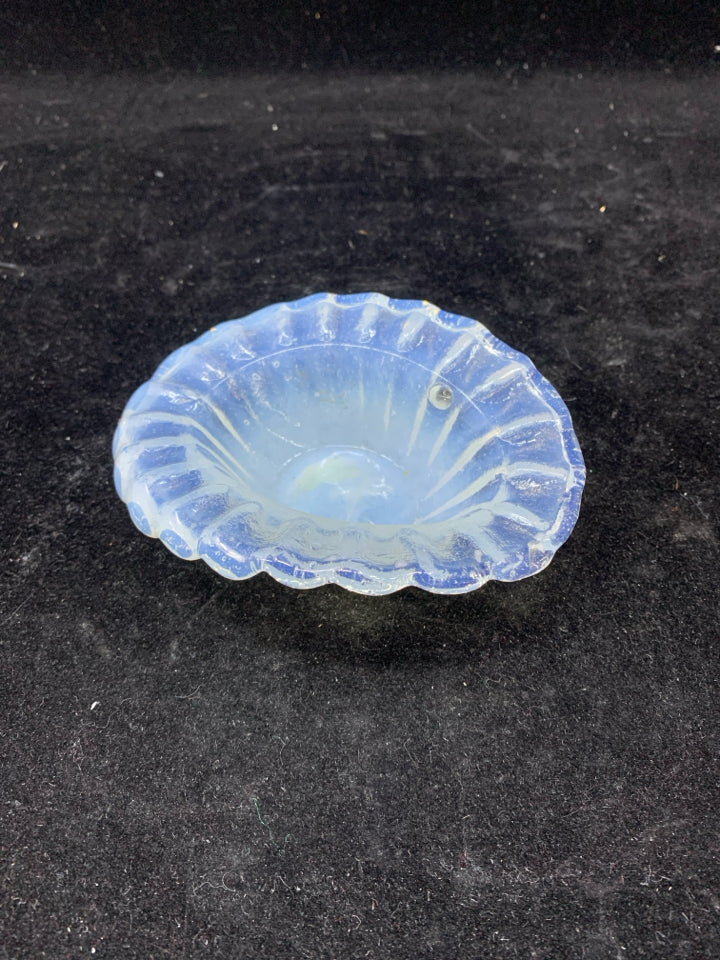 VTG WHITE GLASS NUT BOWL W WAVY EDGE.