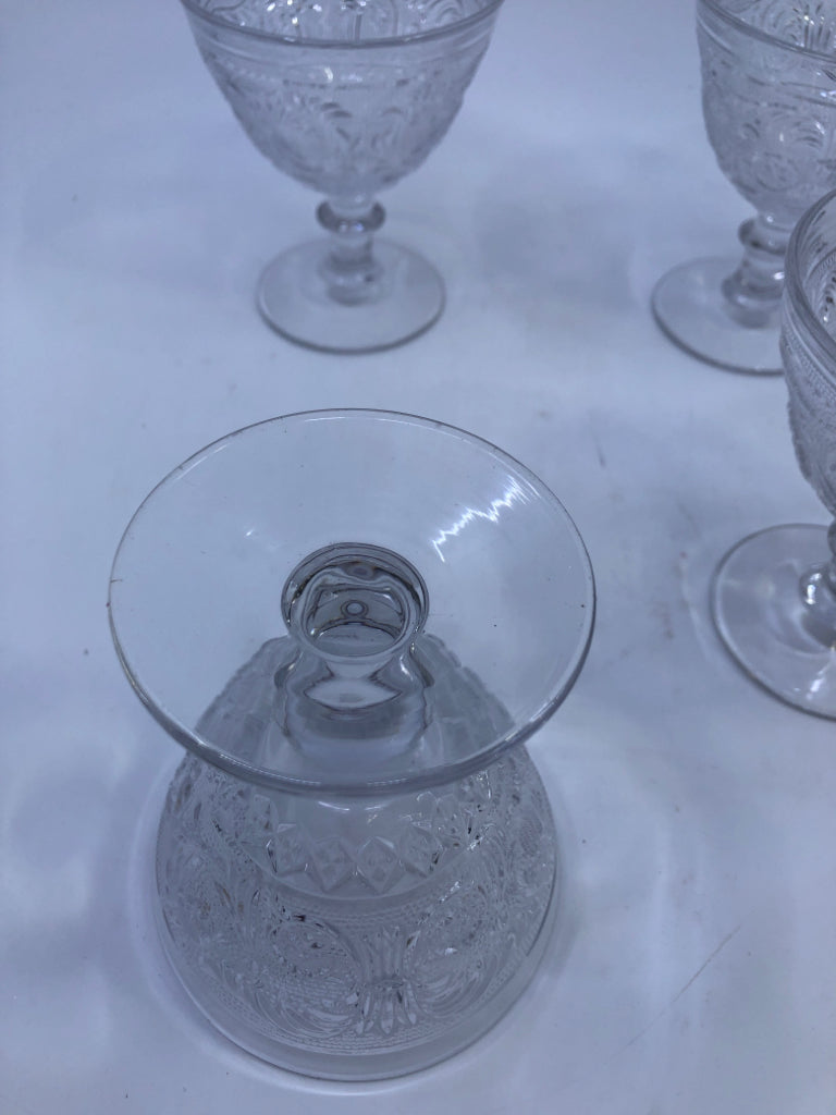4 VTG TEXTURED GLASS COUPE GLASSES.