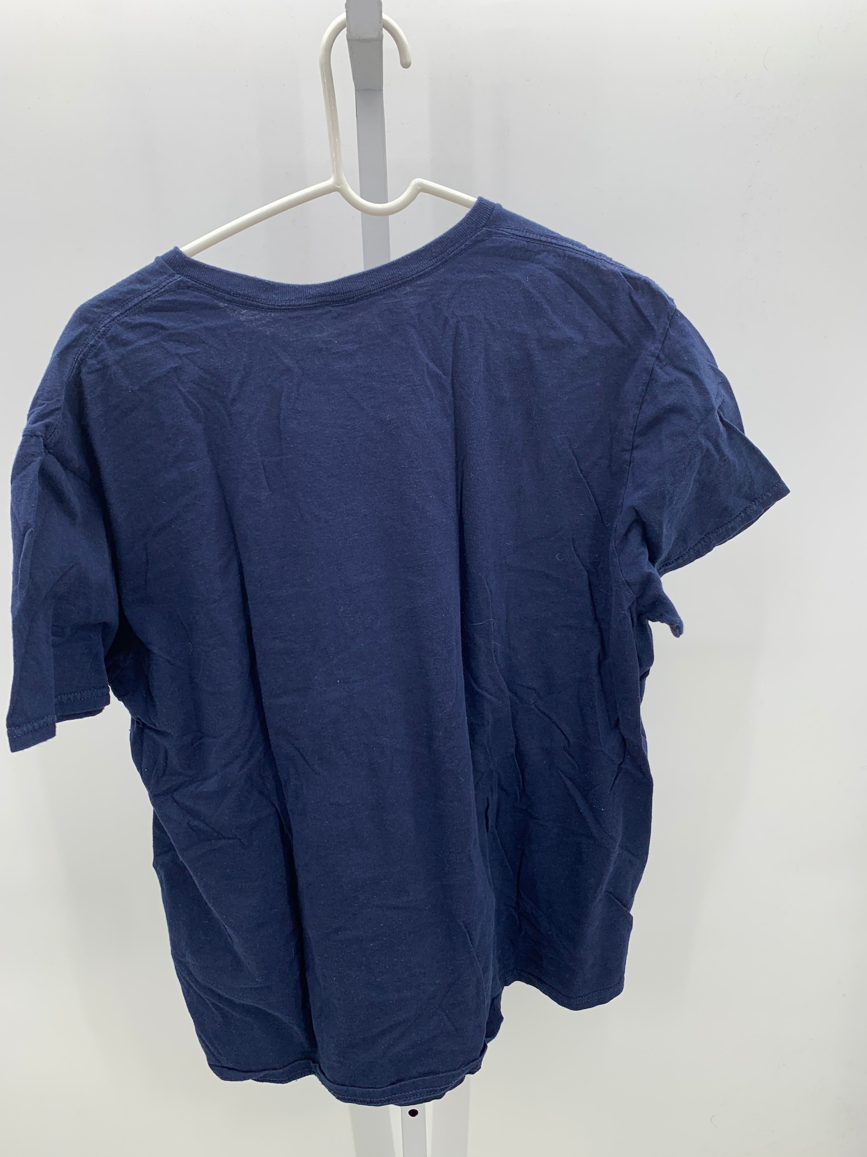 GRAPHIC KNIT TEE.