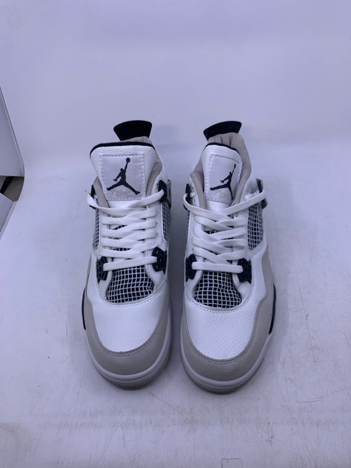 Nike Size 10 Young Men's Sneakers