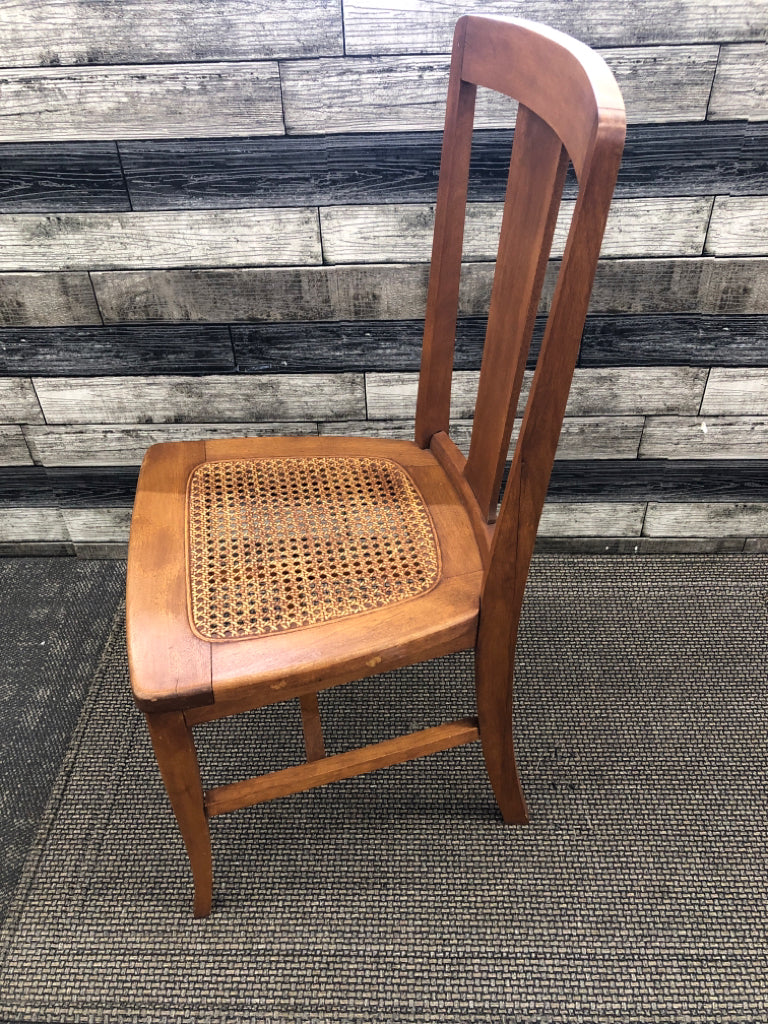 VTG WOOD RATTAN SEAT ACCENT CHAIR.