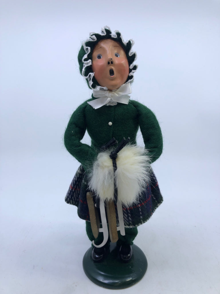 BYERS' CHOICE GIRL IN GREEN COAT W POOF AND SKATES-1992.