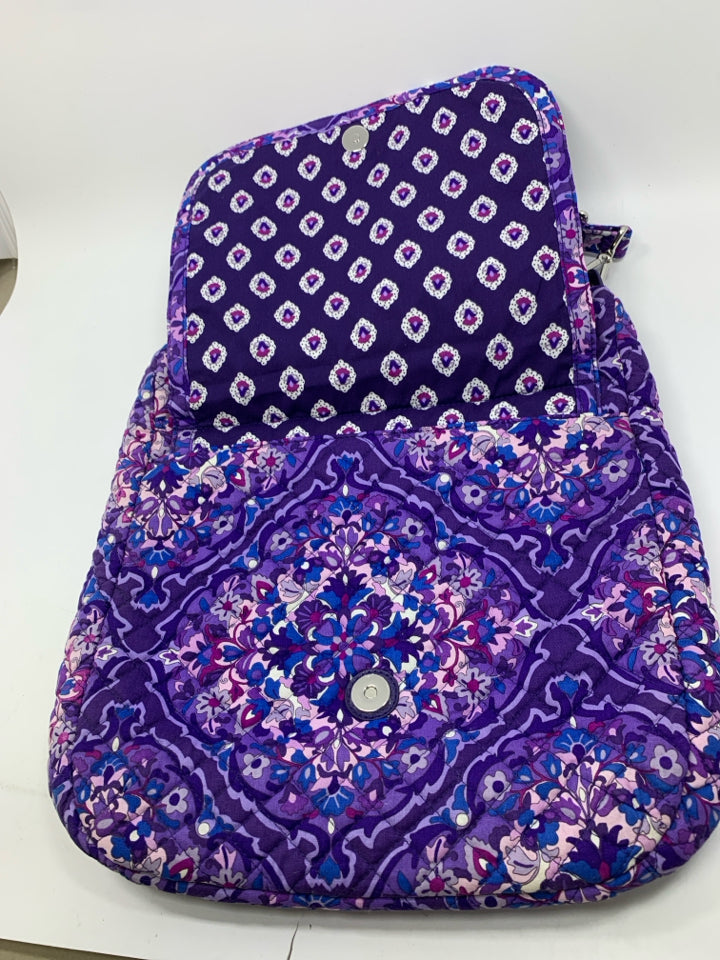 Vera Bradley Carson Mailbag in Regal Rosette- New With Tags 38