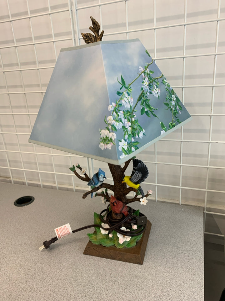 BIRD THEMED LAMP W/BRANCH SHADE.