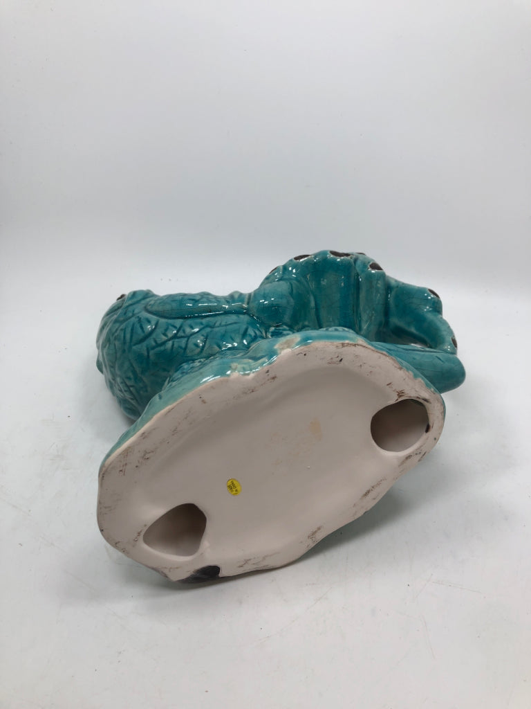 TEAL CERAMIC DISTRESSED ROOSTER DECOR.
