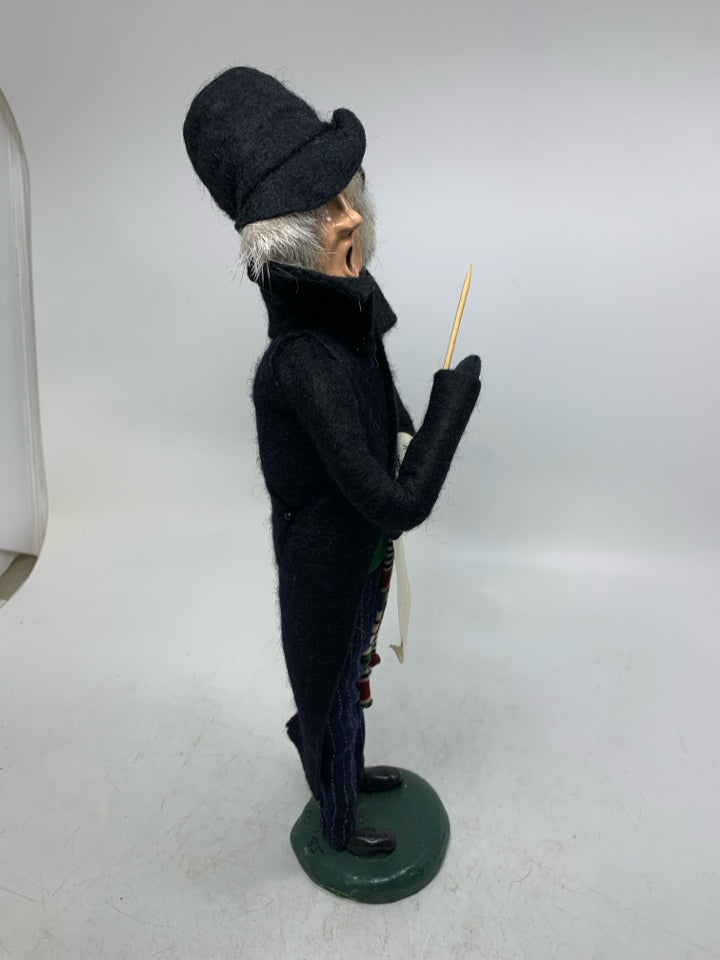 VTG BYER'S CHOICE MAN IN BLACK COAT CAROLER 1985.