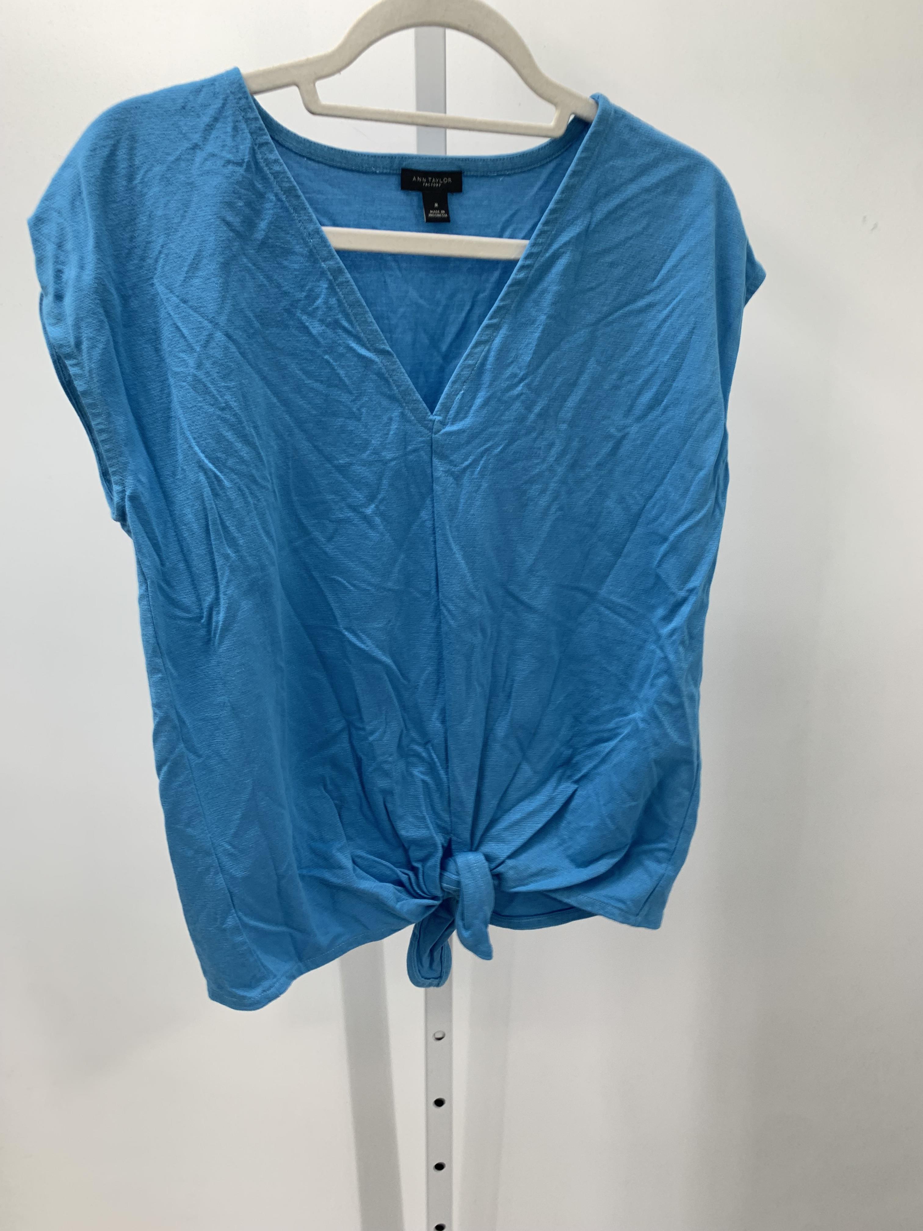 Ann Taylor Size Medium Misses Short Sleeve Shirt